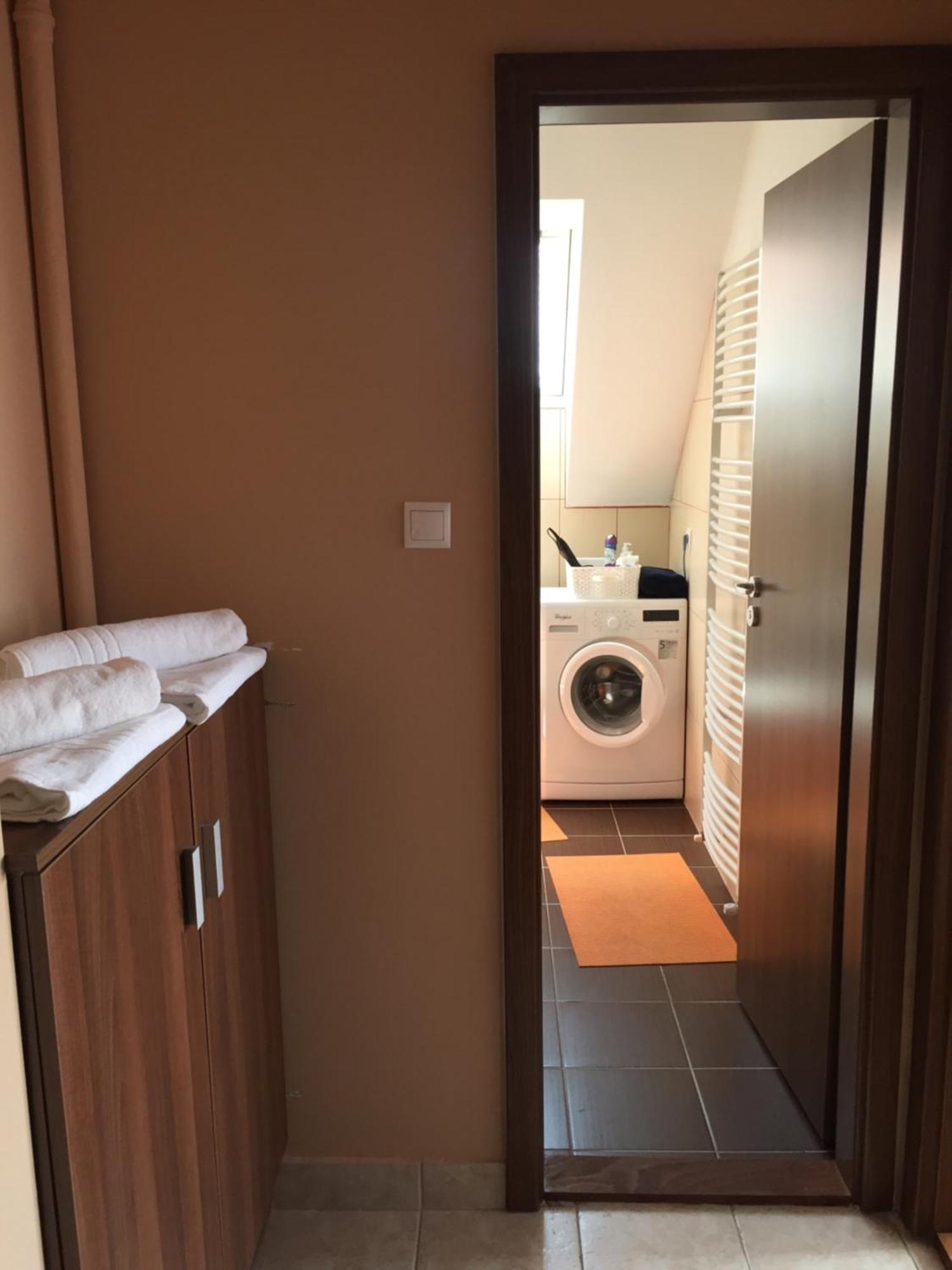 Palank Apartman Мошонмадяровар Екстер'єр фото