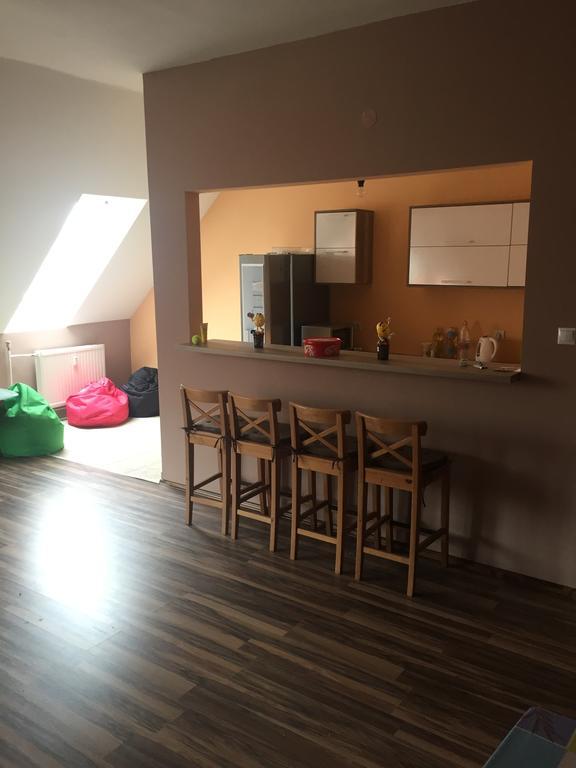 Palank Apartman Мошонмадяровар Екстер'єр фото
