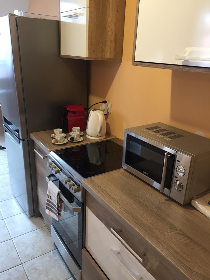 Palank Apartman Мошонмадяровар Екстер'єр фото